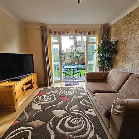 Harry Potter Hogwarts Apartment Watford  Exteriör bild