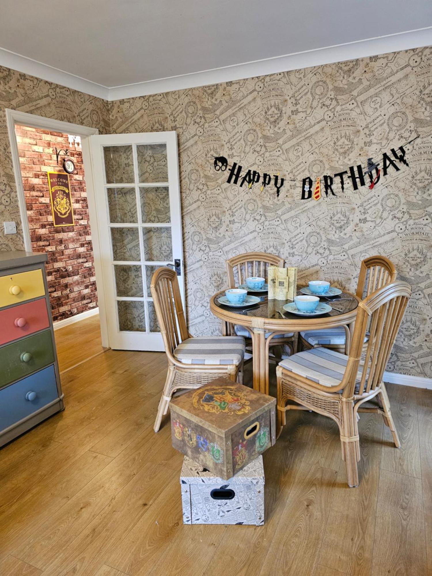 Harry Potter Hogwarts Apartment Watford  Exteriör bild